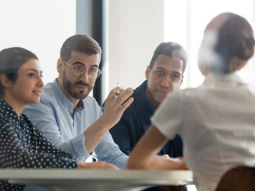 étudiants en entreprise